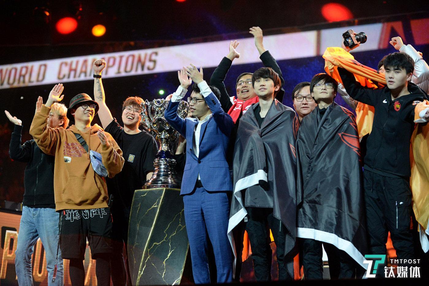 九游官网:《英雄联盟》S赛与《DOTA2》Ti赛事的全球观众争夺战的简单介绍