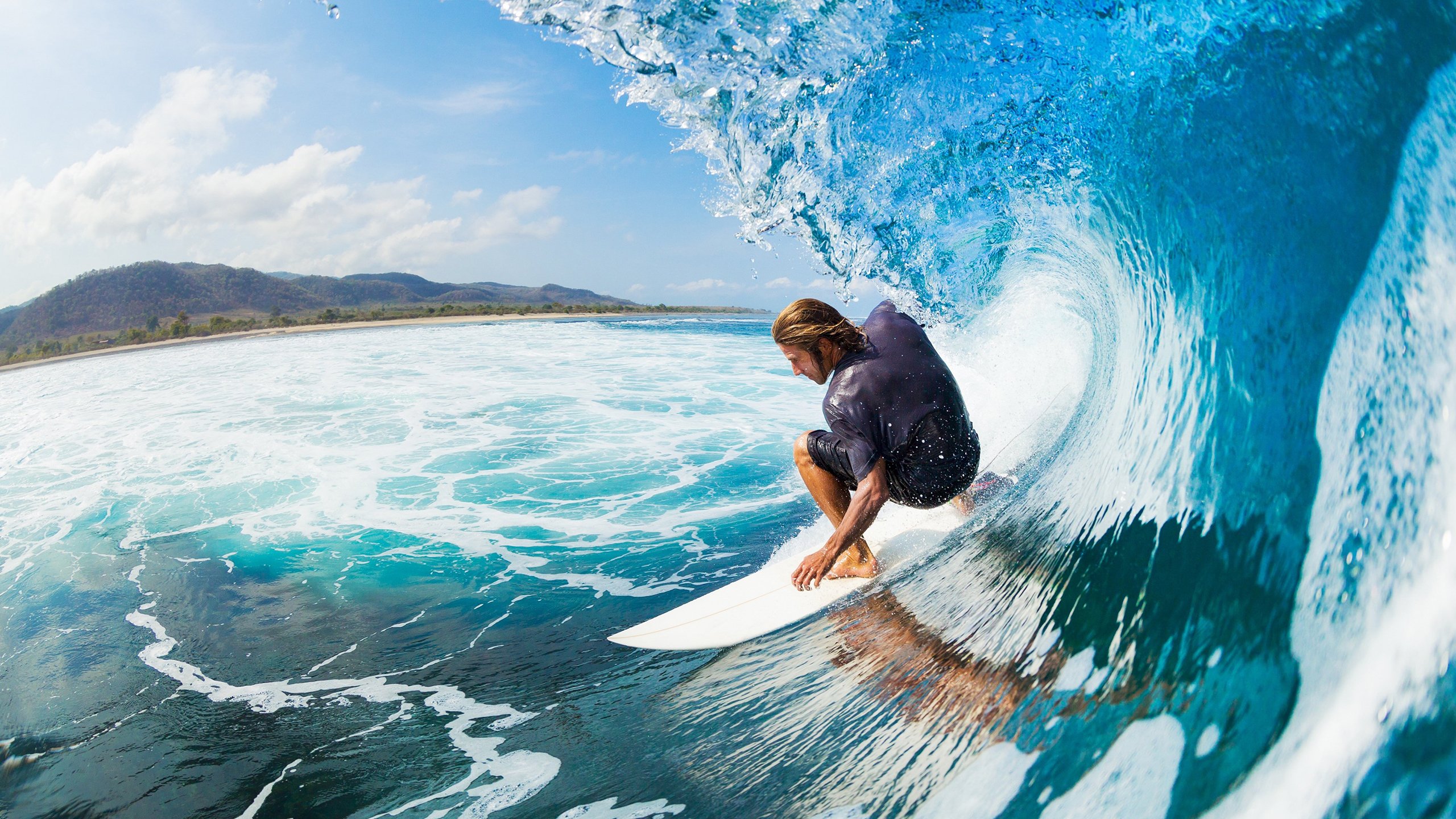 裁判制度升级：持续优化判罚流程，增强公平性，裁判制裁